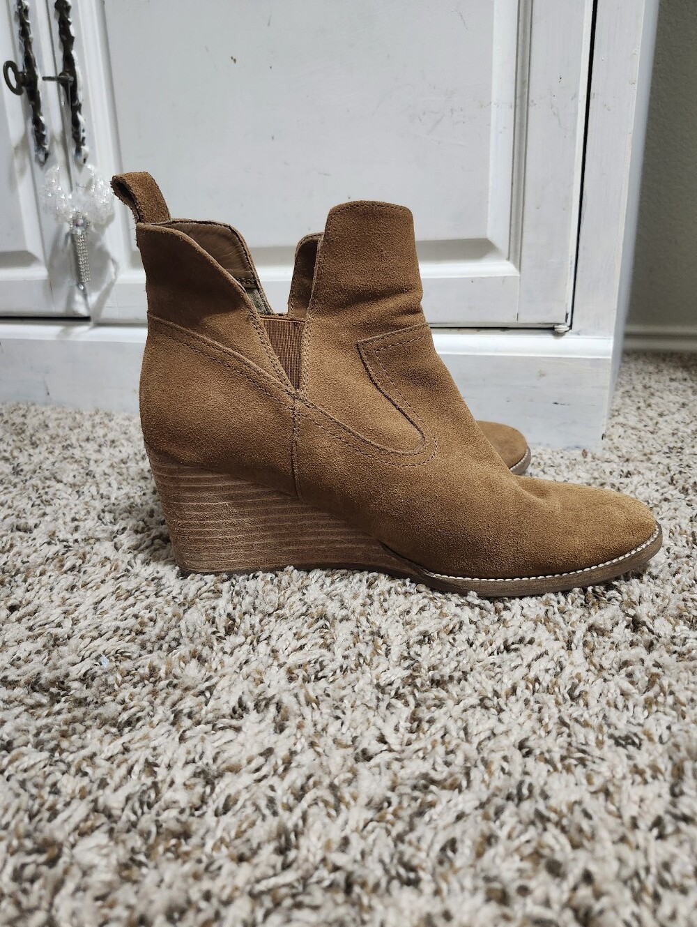 Blondo Tan Suede Wedge Ankle Booties 10M